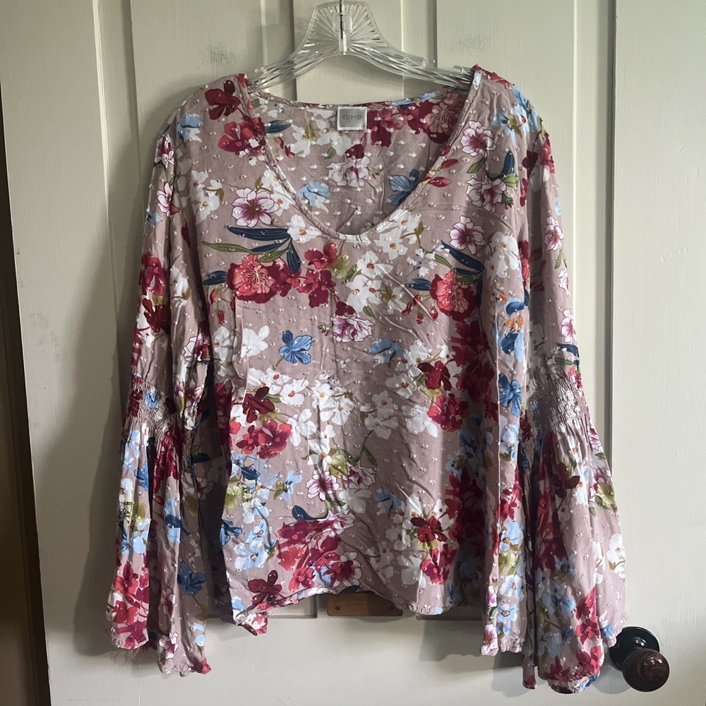 Cupio pink boho ditzy floral print top with bell sleeves large boho